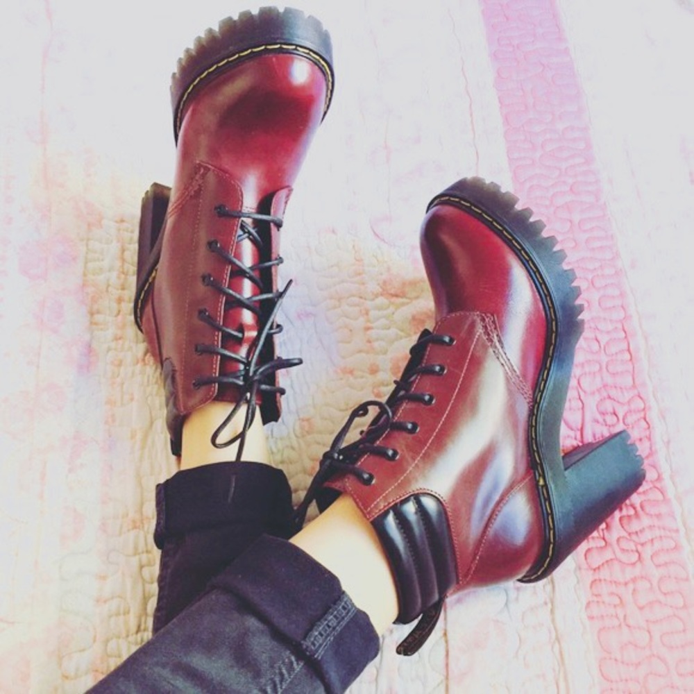 🍒 Dr. Martens Persephone heeled combat boots